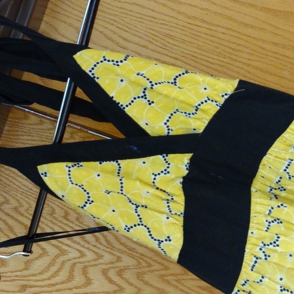 Beautiful Teen/Ladies Yellow/ Black Flower Sundress sz 5 / 6 By Xoxo - Picture 2 of 11